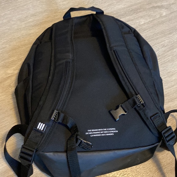 Adidas shoulder bag - Picture 3 of 3